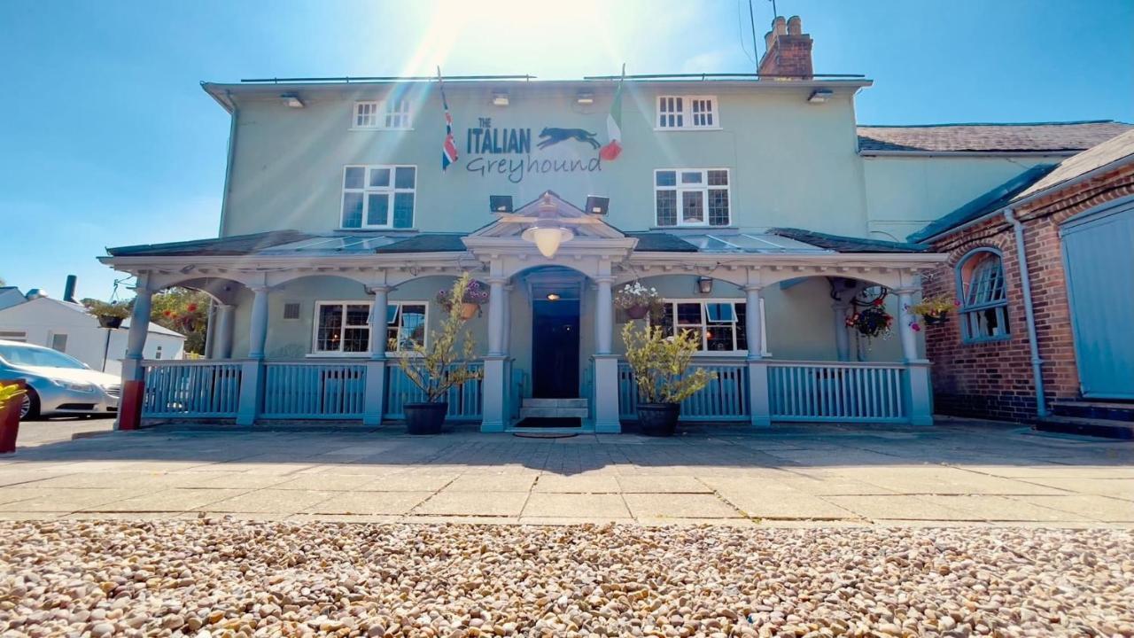 The Italian Greyhound Hotel Great Glen Exterior photo